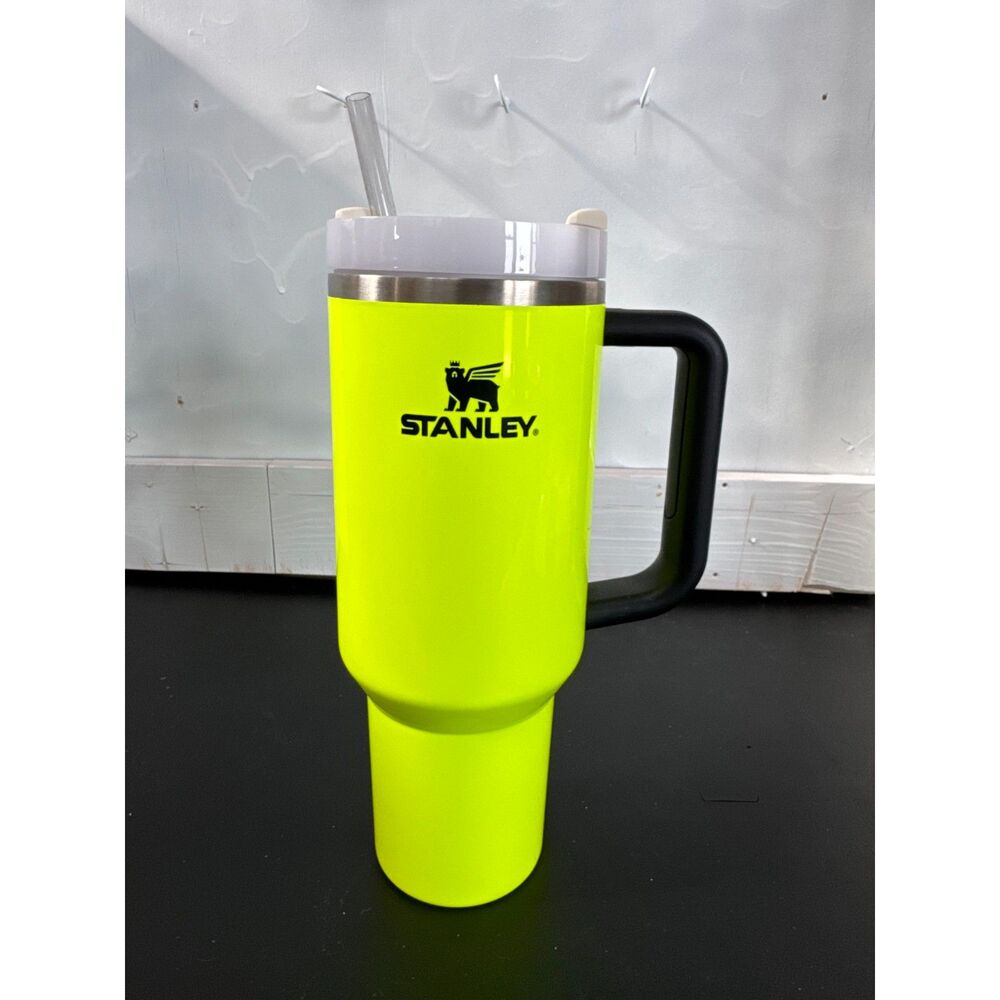 Stanley 40 oz Tumbler Flowstate Quencher H2.0 Neon Yellow Limited Edition